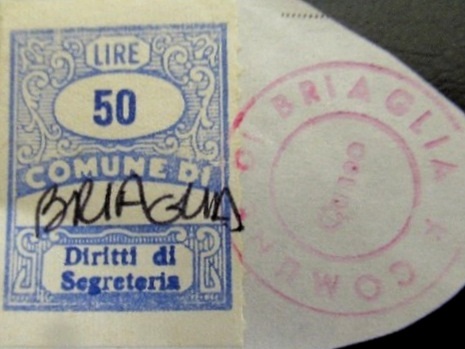 Marca da Bollo del Comune di BRIAGLIA su Carta Bianca di dimensioni 22 x 28 mm