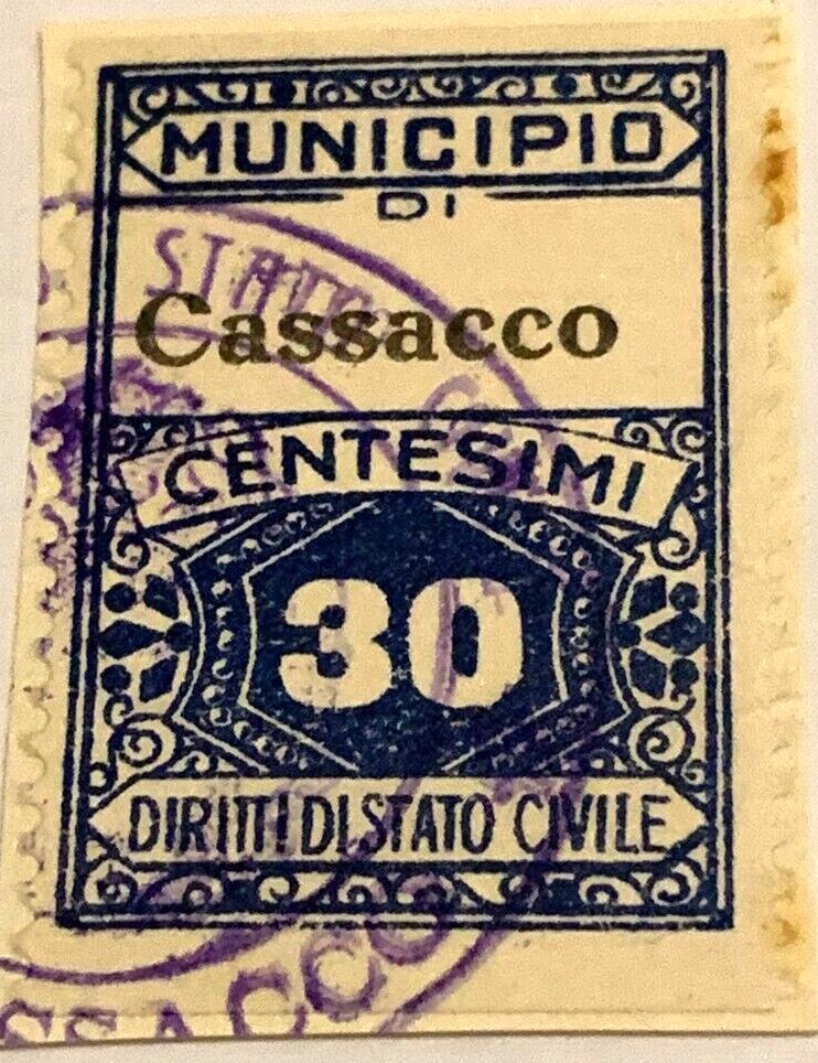 Marca da Bollo del Comune di CASSACCO su Carta Bianca Sottile di dimensioni 23 x 29,5 mm