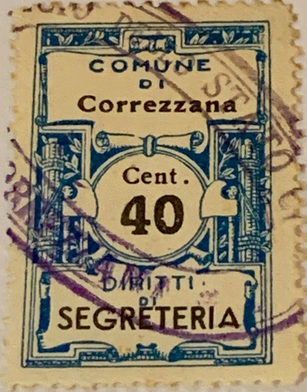 Marca da Bollo del Comune di CORREZZANA su Carta Bianca di dimensioni 22,5 X 35 mm