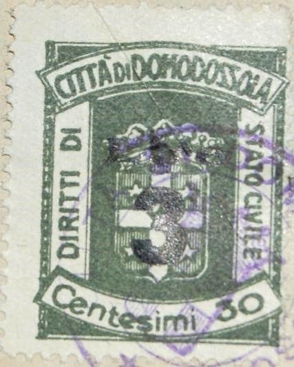 Marca da Bollo del Comune di DOMODOSSOLA su Carta Bianca di dimensioni 23,5 x 29,5 mm