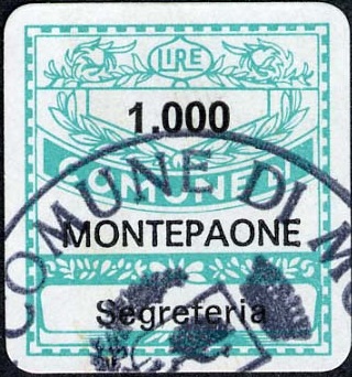 Marca da Bollo del Comune di MONTEPAONE su Carta Bianca di dimensioni 19 x 21 mm