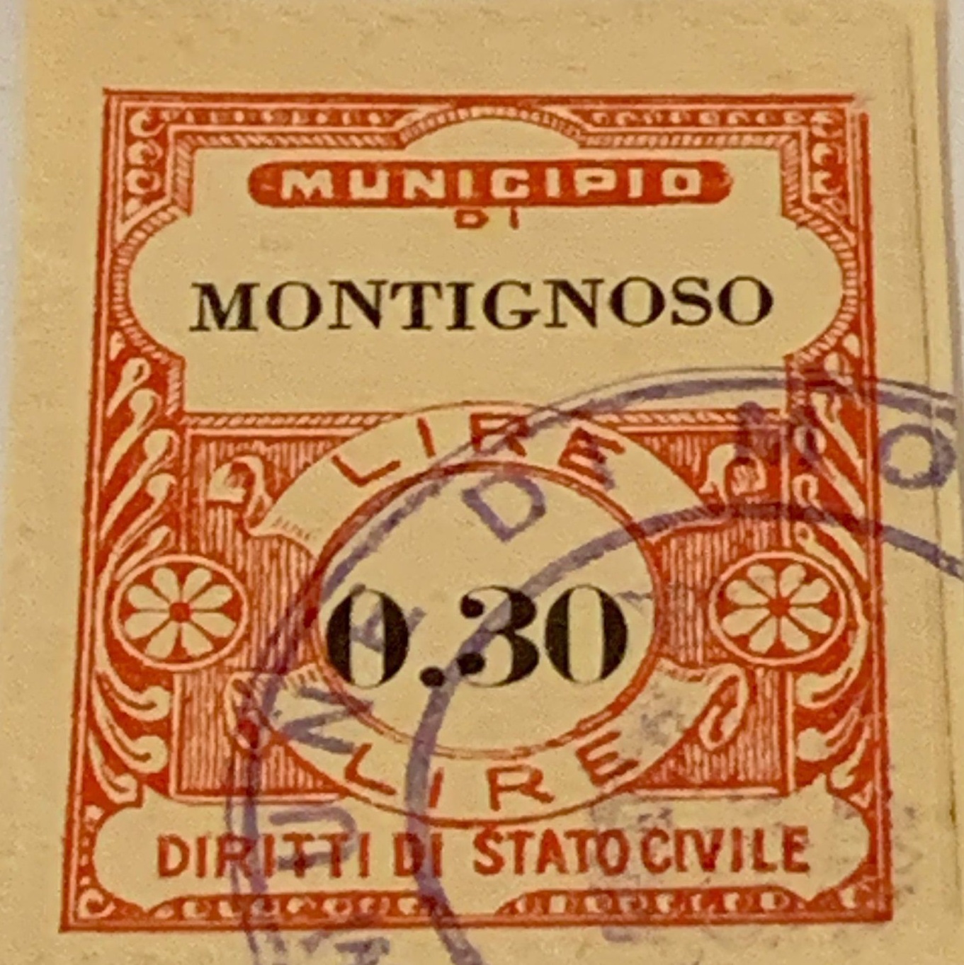 Marca da Bollo del Comune di MONTIGNOSO su Carta Bianca di dimensioni 24 x 29 mm
