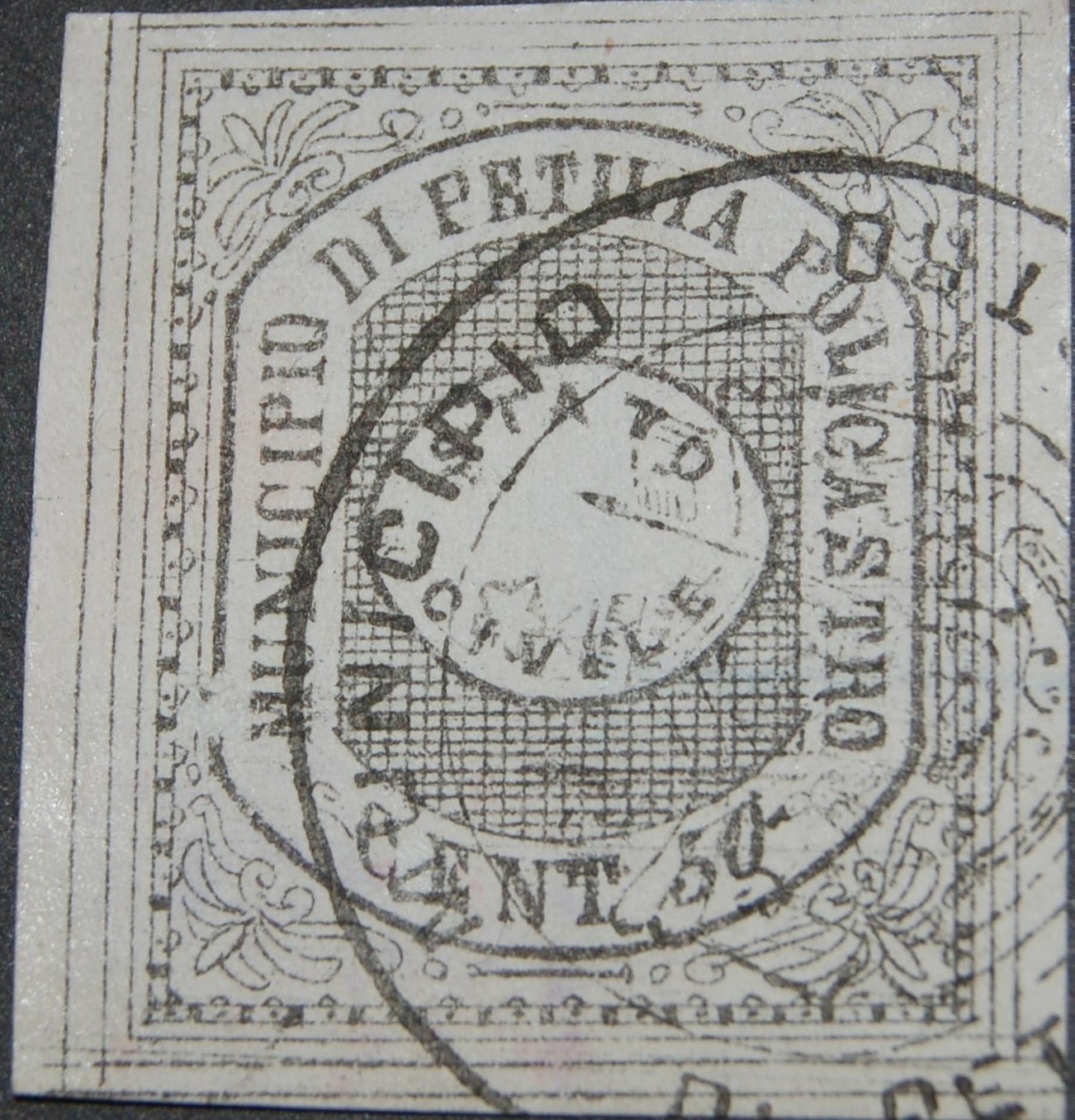 Marca da Bollo del Comune di PETILIA POLICASTRO su Carta Bianca di dimensioni 25,5 x 29 mm