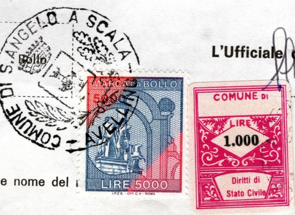 Marca da Bollo del Comune di SANT´ANGELO A SCALA su Carta Bianca di dimensioni 20 x 24 mm