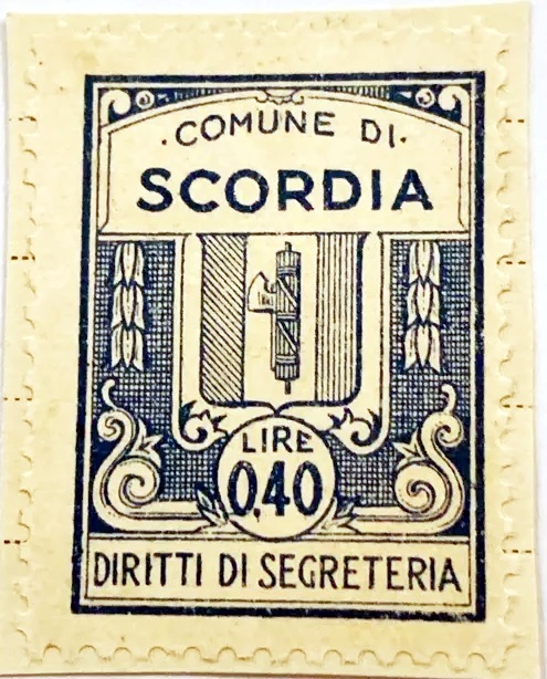 Marca da Bollo del Comune di SCORDIA su Carta Bianca di dimensioni 26 x 30 mm