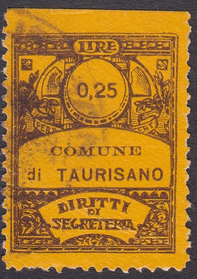 Marca da Bollo del Comune di TAURISANO su Carta Bianca di dimensioni 22,5 x 28,5 mm