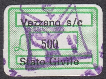 Marca da Bollo del Comune di VEZZANO SUL CROSTOLO su Carta Bianca di dimensioni 19 x 13 mm